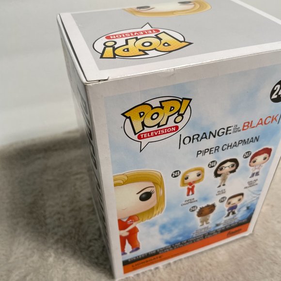 Orange is the New Black Piper Chapman Funko POP! #245 - Picture 6 of 11
